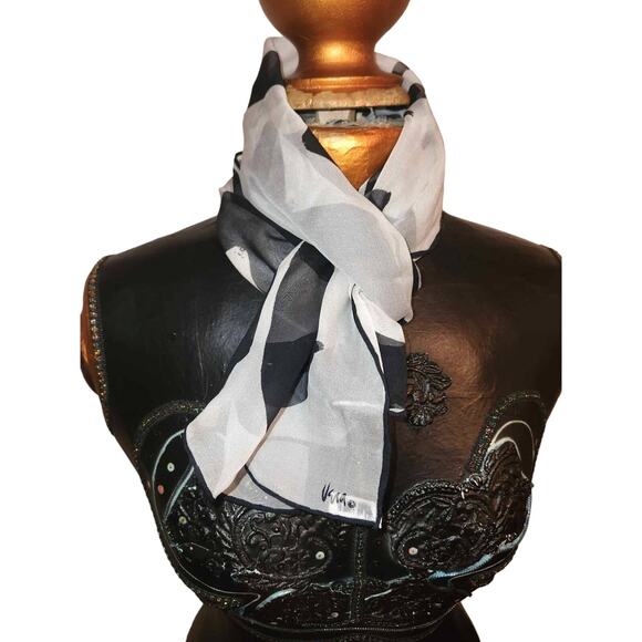 Vtg Vera Neumann Signed Black & White Silk Chiffon Oblong Scarf Rolled Edges EUC - Picture 5 of 9